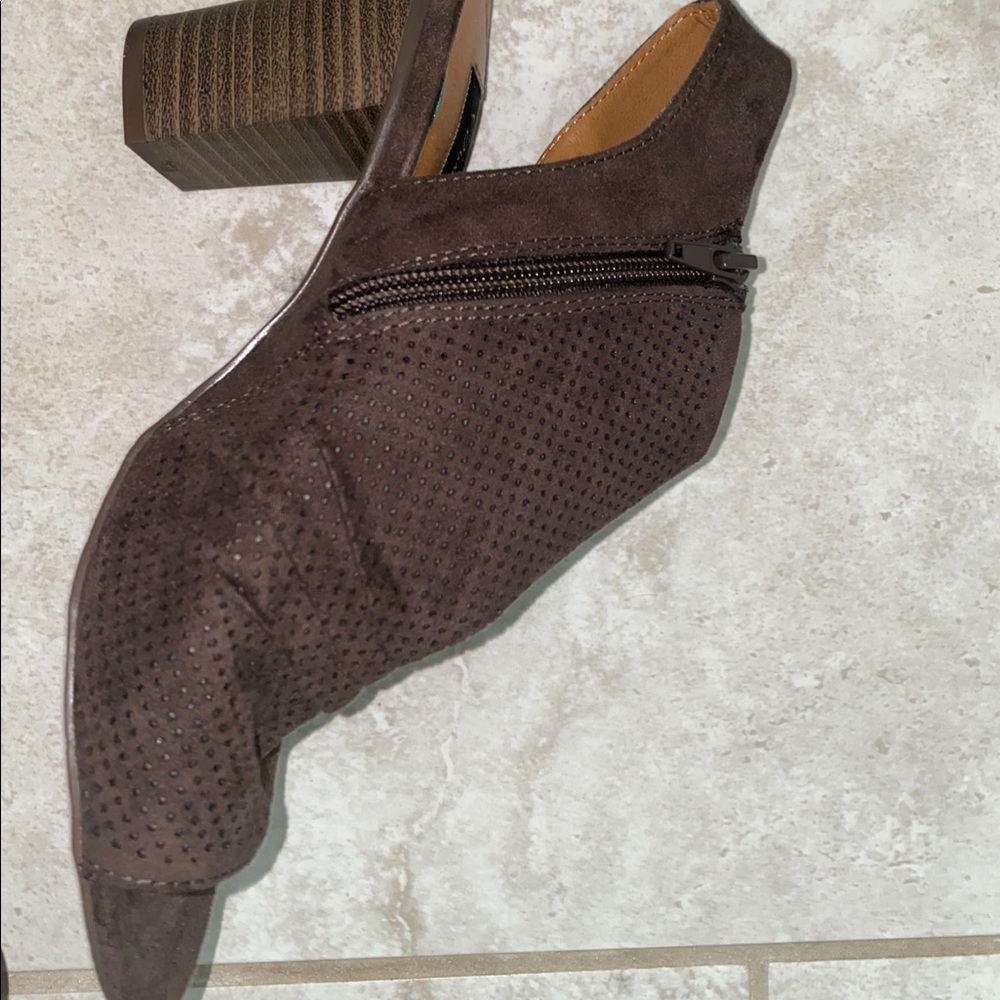 Brown velvet strap wedge heel open toe